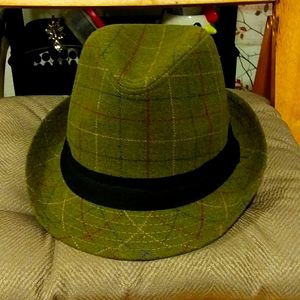 COPY - Ultra trendy show stopper cool fedora